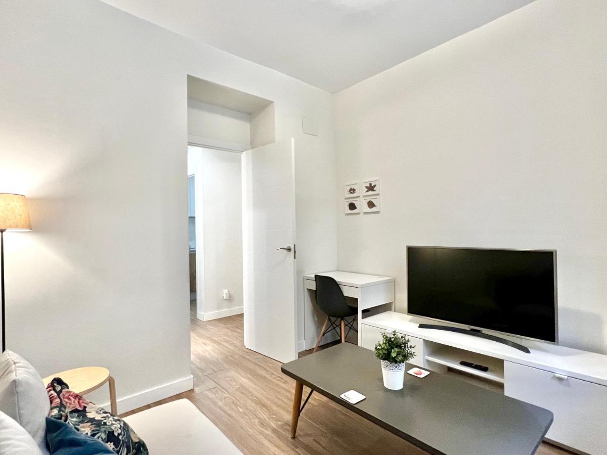 Apartamentos Moncloa Madrid Bagian luar foto