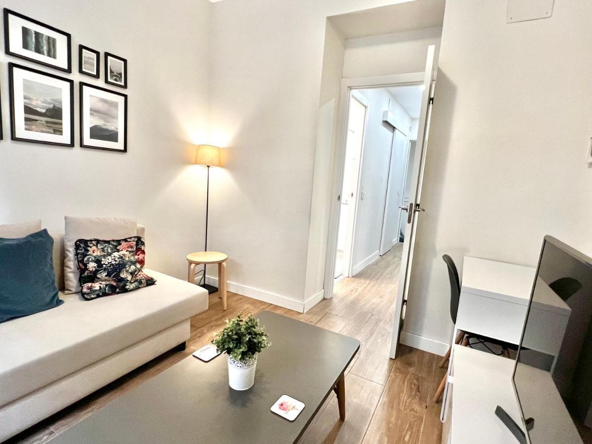 Apartamentos Moncloa Madrid Bagian luar foto
