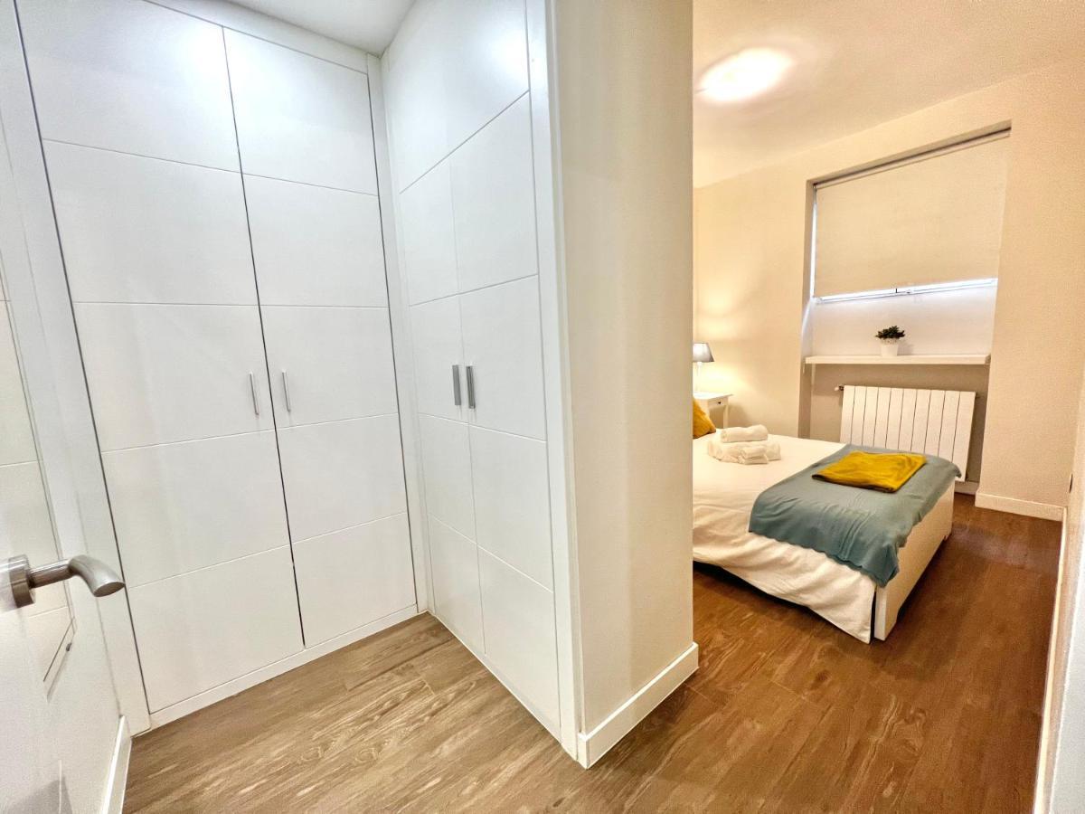 Apartamentos Moncloa Madrid Bagian luar foto